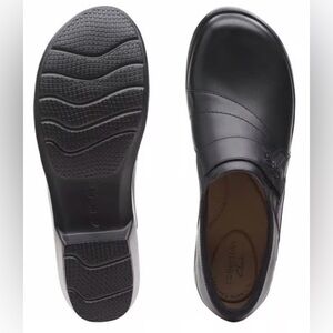 NWOB Womens Clarks Angie Pearl Black Leather Loafers